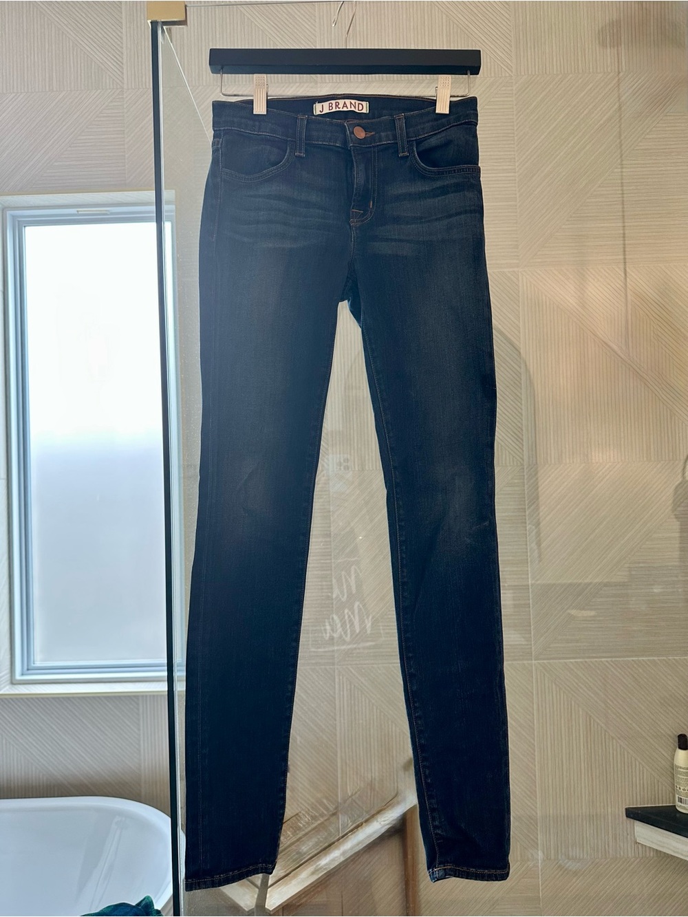 J Brand Skinny Jeans in Dark Indigo-Black Wash